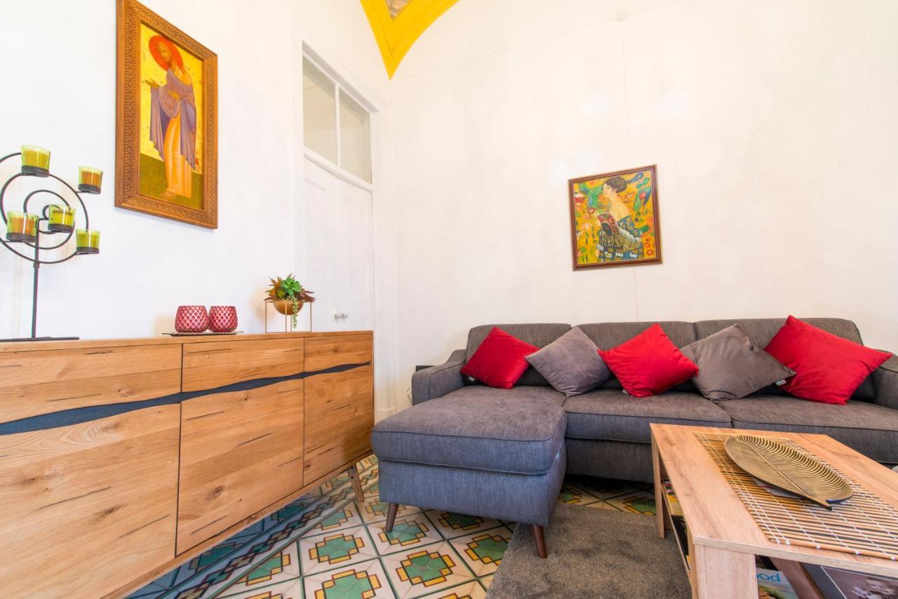 Charming Town House Just 500M From The Marina And Its Well Known Typical Market オリョン エクステリア 写真