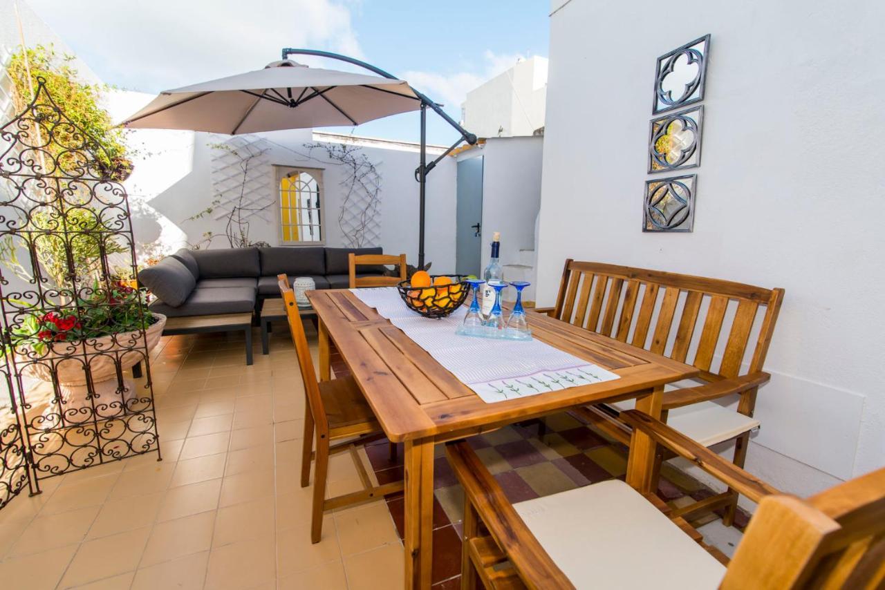 Charming Town House Just 500M From The Marina And Its Well Known Typical Market オリョン エクステリア 写真