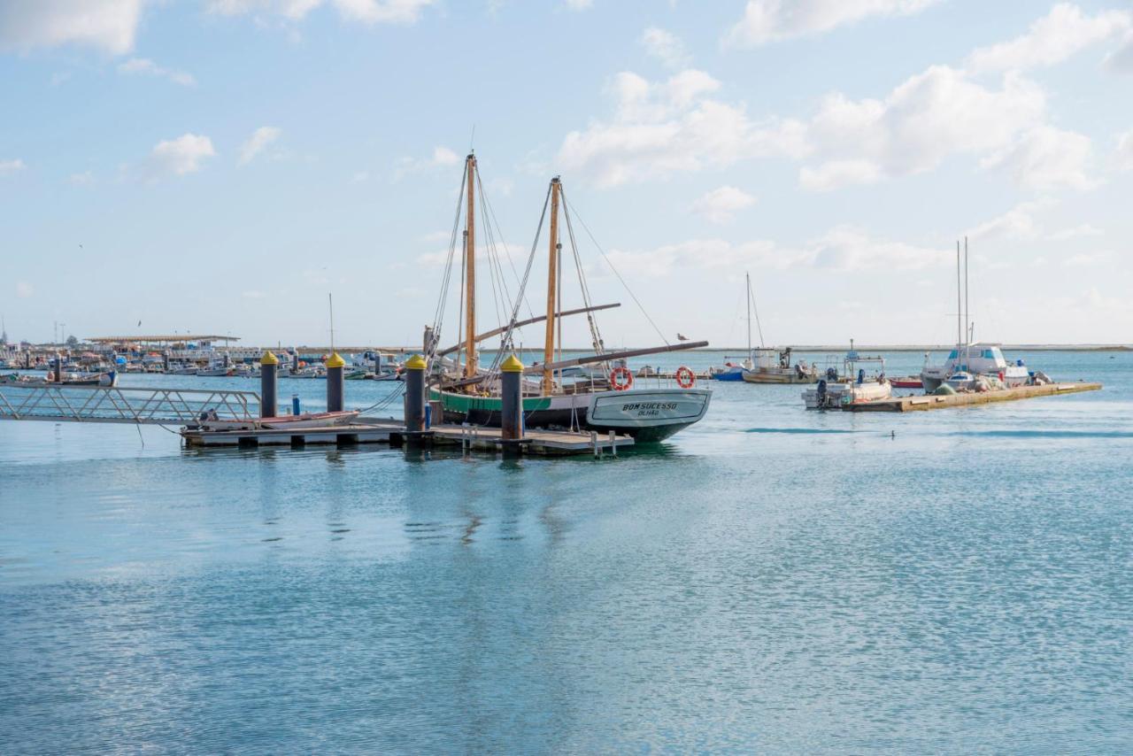 オリョン Charming Town House Just 500M From The Marina And Its Well Known Typical Marketヴィラ エクステリア 写真